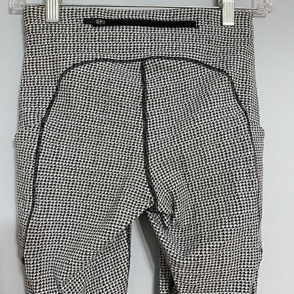 Lululemon Speed Up Tight Leggings Women Size 4 - Picture 7 of 7